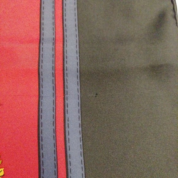 Hermes Silk Scarf Chain ECUTIES Approx. 34" x 35" - Picture 2 of 5